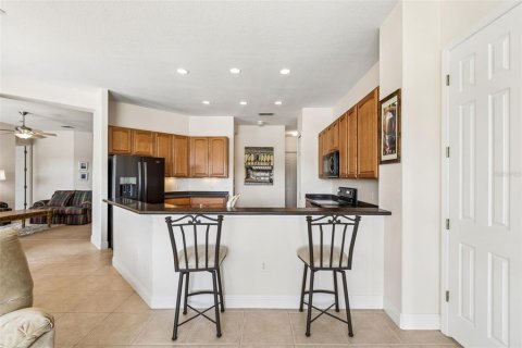 Villa ou maison à vendre à Kissimmee, Floride: 3 chambres, 227.98 m2 № 2110641 - photo 16