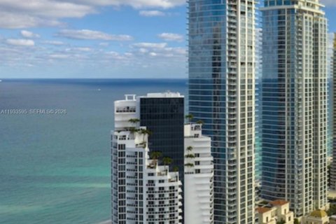 Hotel in Sunny Isles Beach, Florida 61.69 sq.m. № 2088678