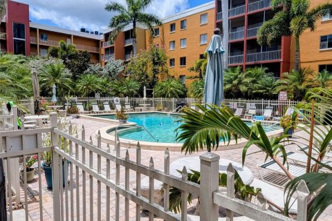 Condo in Fort Myers, Florida, 1 bedroom  № 2097187 - photo 12