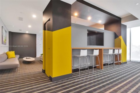 Copropriété à vendre à Miami, Floride: 3 chambres, 139.82 m2 № 1958213 - photo 30