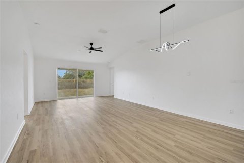 House in Lakeland, Florida 4 bedrooms, 147.16 sq.m. № 1912801 - photo 17