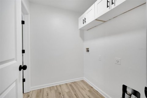 House in Lakeland, Florida 4 bedrooms, 147.16 sq.m. № 1912801 - photo 11