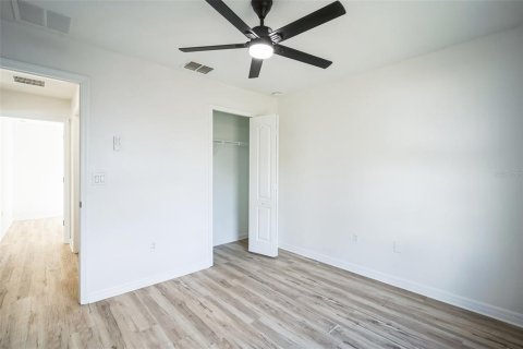 House in Lakeland, Florida 4 bedrooms, 147.16 sq.m. № 1912801 - photo 15