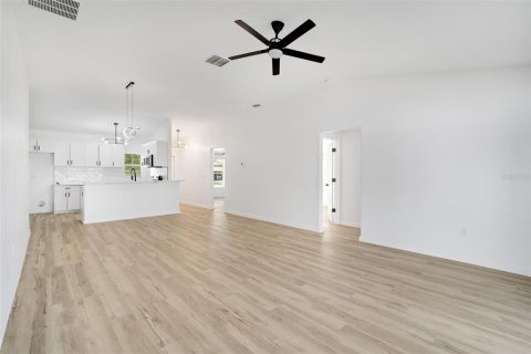 House in Lakeland, Florida 4 bedrooms, 147.16 sq.m. № 1912801 - photo 21