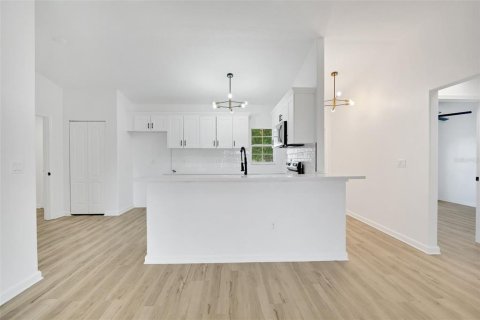 House in Lakeland, Florida 4 bedrooms, 147.16 sq.m. № 1912801 - photo 7