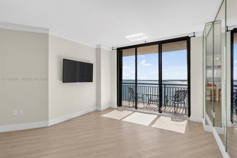 Снять в аренду кондоминиум в Майами, Флорида 1 спальня, 64.1м2, № 2005747 - фото 9