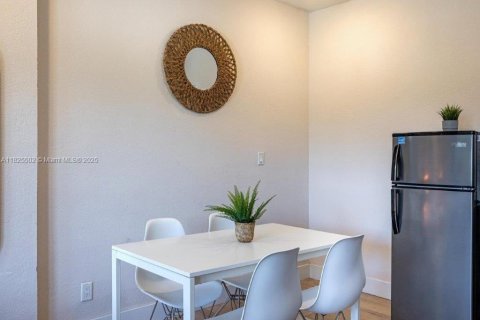 Купить коммерческую недвижимость в Форт-Лодердейл, Флорида № 2014342 - фото 22