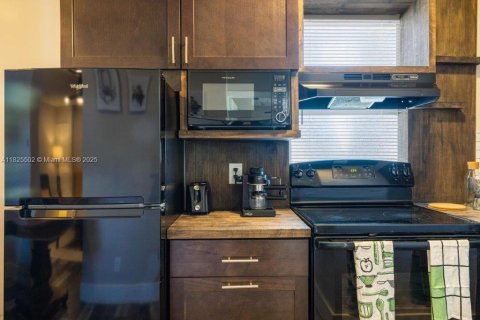 Купить коммерческую недвижимость в Форт-Лодердейл, Флорида № 2014342 - фото 12