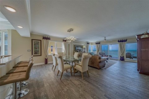 Condominio en alquiler en North Redington Beach, Florida, 3 dormitorios, 219.25 m2 № 1772097 - foto 18