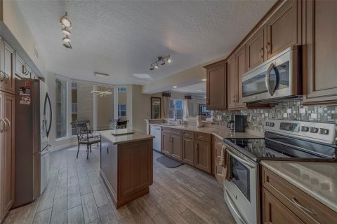 Condominio en alquiler en North Redington Beach, Florida, 3 dormitorios, 219.25 m2 № 1772097 - foto 9