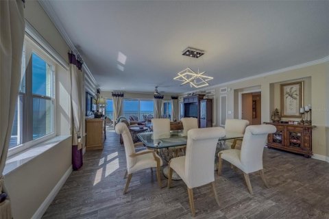 Condominio en alquiler en North Redington Beach, Florida, 3 dormitorios, 219.25 m2 № 1772097 - foto 15