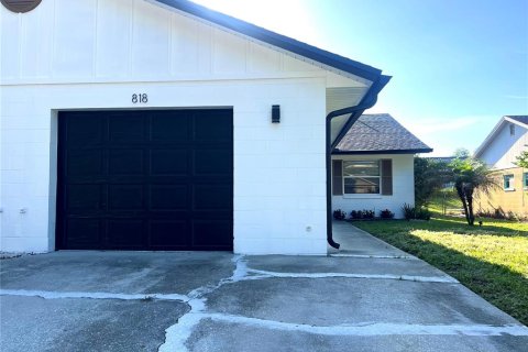 Apartment in Ocoee, Florida 2 bedrooms, 92.9 sq.m. № 2236760 - photo 2
