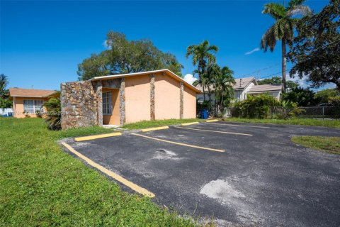 Снять в аренду виллу или дом в Халландейл-Бич, Флорида 3 спальни, 246.56м2, № 1952582 - фото 12