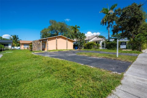 Снять в аренду виллу или дом в Халландейл-Бич, Флорида 3 спальни, 246.56м2, № 1952582 - фото 15