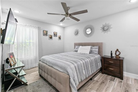 Casa en venta en Orlando, Florida, 4 dormitorios, 209.59 m2 № 2149960 - foto 12