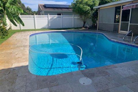 Купить виллу или дом в Корал-Спрингс, Флорида 4 спальни, 178.65м2, № 1988973 - фото 18