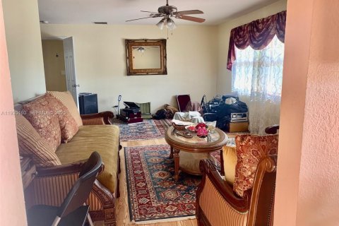 Купить виллу или дом в Корал-Спрингс, Флорида 4 спальни, 178.65м2, № 1988973 - фото 4