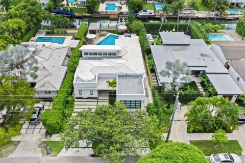 Villa ou maison à vendre à Miami Beach, Floride: 4 chambres, 257.34 m2 № 2016409 - photo 18