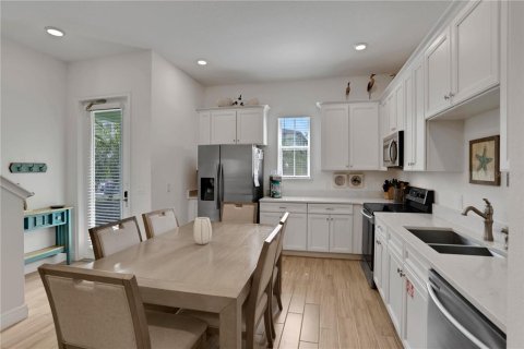 Villa ou maison à vendre à Kissimmee, Floride: 4 chambres, 130.99 m2 № 2285088 - photo 9