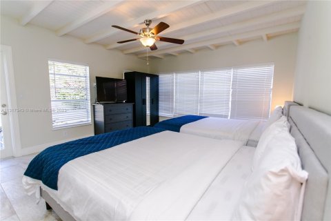 Villa ou maison à louer à Hollywood, Floride: 4 chambres, 158.12 m2 № 2023159 - photo 26