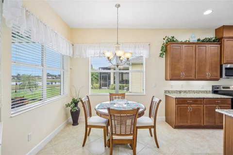 Villa ou maison à vendre à Sun City Center, Floride: 2 chambres, 172.89 m2 № 2396057 - photo 18