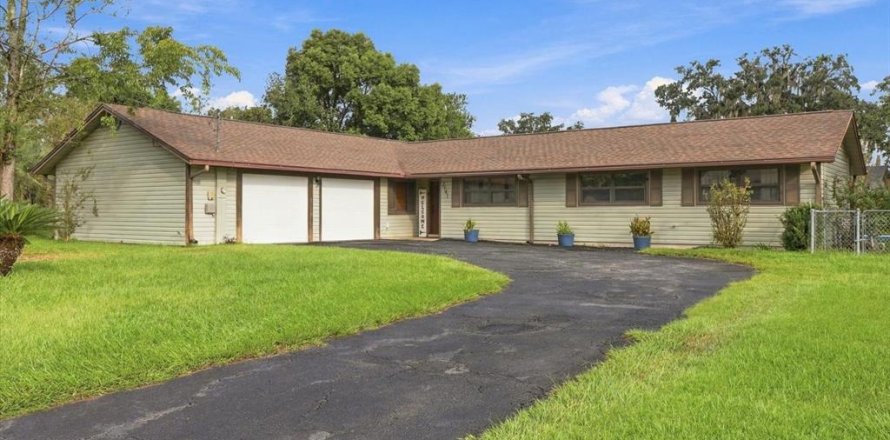 Villa ou maison à Ocala, Floride 3 chambres, 159.05 m2 № 2413884