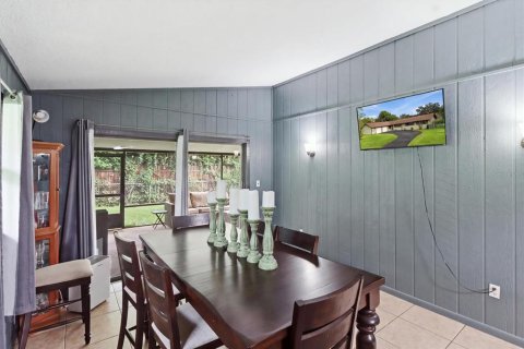 Villa ou maison à vendre à Ocala, Floride: 3 chambres, 159.05 m2 № 2413884 - photo 12