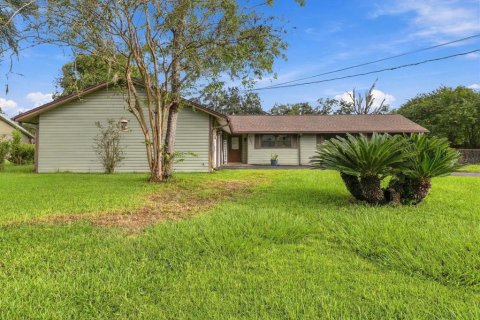 Villa ou maison à vendre à Ocala, Floride: 3 chambres, 159.05 m2 № 2413884 - photo 2