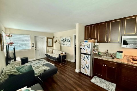 Villa ou maison à louer à Fort Lauderdale, Floride: 1 chambre, 48.77 m2 № 1874672 - photo 8
