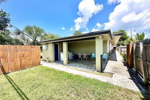 Villa ou maison à louer à Fort Lauderdale, Floride: 1 chambre, 48.77 m2 № 1874672 - photo 15