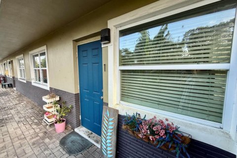 Villa ou maison à louer à Fort Lauderdale, Floride: 1 chambre, 48.77 m2 № 1874672 - photo 4