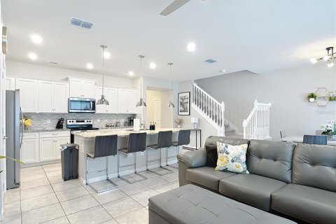 Touwnhouse à vendre à Davenport, Floride: 5 chambres, 212.1 m2 № 2361421 - photo 18