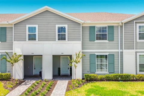 Touwnhouse à Davenport, Floride 5 chambres, 212.1 m2 № 2361421