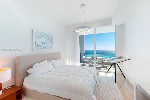 Condo in Miami Beach, Florida, 3 bedrooms  № 1937547 - photo 12