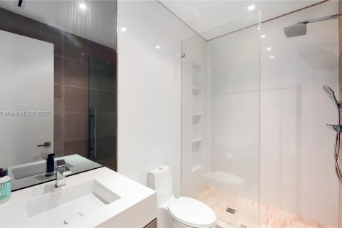 Condominio en venta en Miami Beach, Florida, 3 dormitorios, 172.8 m2 № 1937547 - foto 16