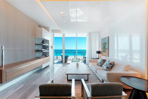 Condominio en venta en Miami Beach, Florida, 3 dormitorios, 172.8 m2 № 1937547 - foto 2