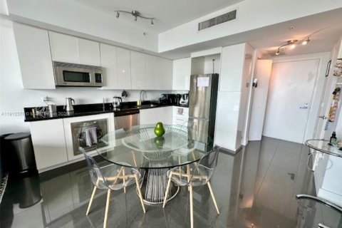 Condominio en alquiler en Miami, Florida, 1 dormitorio, 73.3 m2 № 1969220 - foto 7