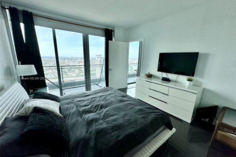 Condominio en alquiler en Miami, Florida, 1 dormitorio, 73.3 m2 № 1969220 - foto 11