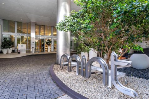 Condominio en alquiler en Miami, Florida, 1 dormitorio, 73.3 m2 № 1969220 - foto 29