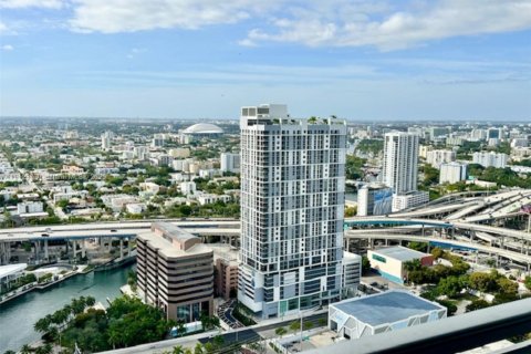Condominio en alquiler en Miami, Florida, 1 dormitorio, 73.3 m2 № 1969220 - foto 19