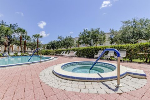 Touwnhouse à vendre à Oldsmar, Floride: 3 chambres, 170.38 m2 № 2345019 - photo 4