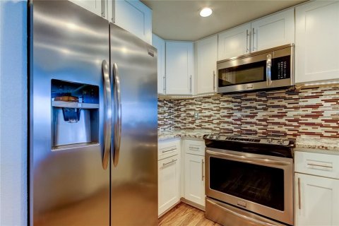 Touwnhouse à vendre à Oldsmar, Floride: 3 chambres, 170.38 m2 № 2345019 - photo 17