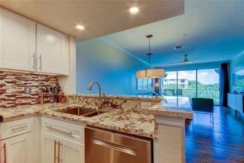 Touwnhouse à vendre à Oldsmar, Floride: 3 chambres, 170.38 m2 № 2345019 - photo 15