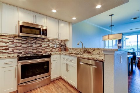 Touwnhouse à vendre à Oldsmar, Floride: 3 chambres, 170.38 m2 № 2345019 - photo 18