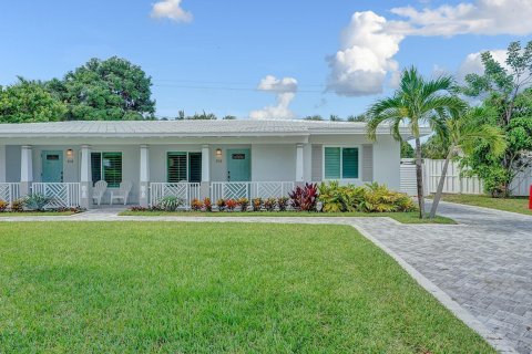 Снять в аренду виллу или дом в Форт-Лодердейл, Флорида 4 спальни, 184.88м2, № 914181 - фото 1