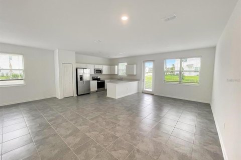 Adosado en venta en Davenport, Florida, 3 dormitorios, 176.51 m2 № 2098979 - foto 8