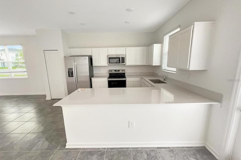 Adosado en venta en Davenport, Florida, 3 dormitorios, 176.51 m2 № 2098979 - foto 9