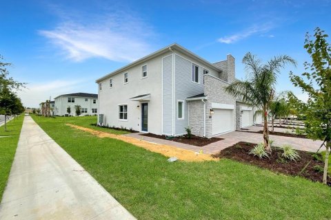 Adosado en venta en Davenport, Florida, 3 dormitorios, 176.51 m2 № 2098979 - foto 3