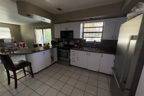 Villa ou maison à vendre à Homestead, Floride: 3 chambres, 115.94 m2 № 2025076 - photo 4