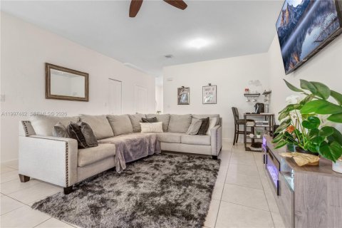 Villa ou maison à vendre à Homestead, Floride: 3 chambres, 173.91 m2 № 2064781 - photo 3